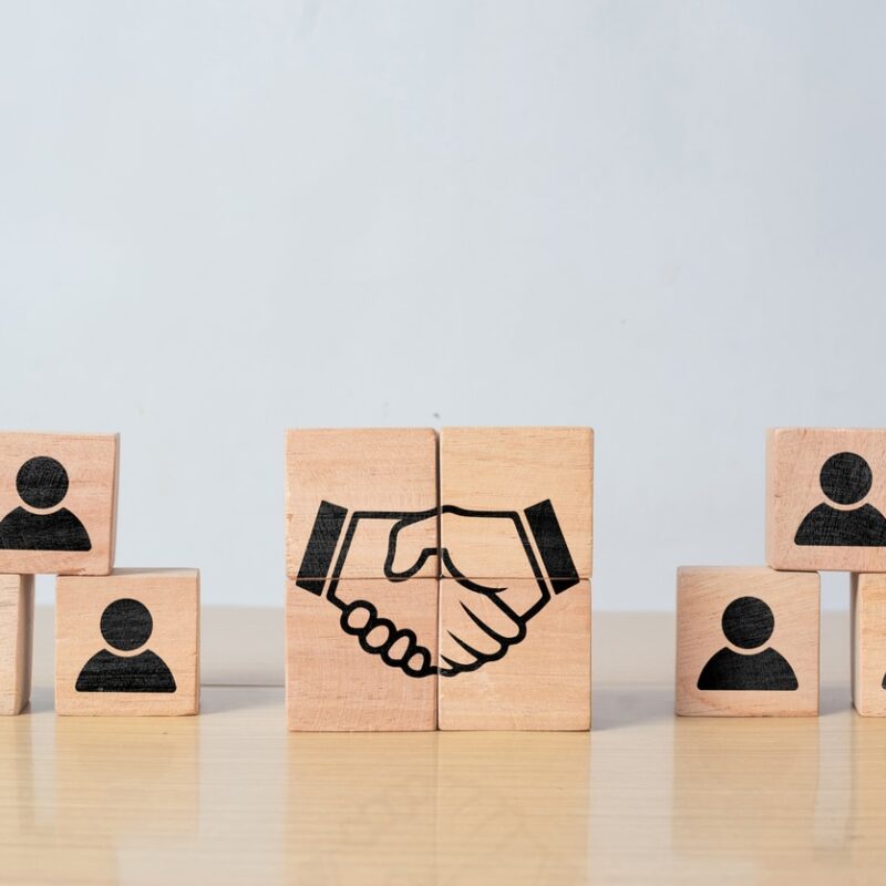 iStock-2216408338 Team communications graphic.